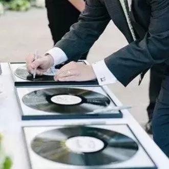 婚礼签到方式仪式感,现在婚礼签到都这么高级有创意