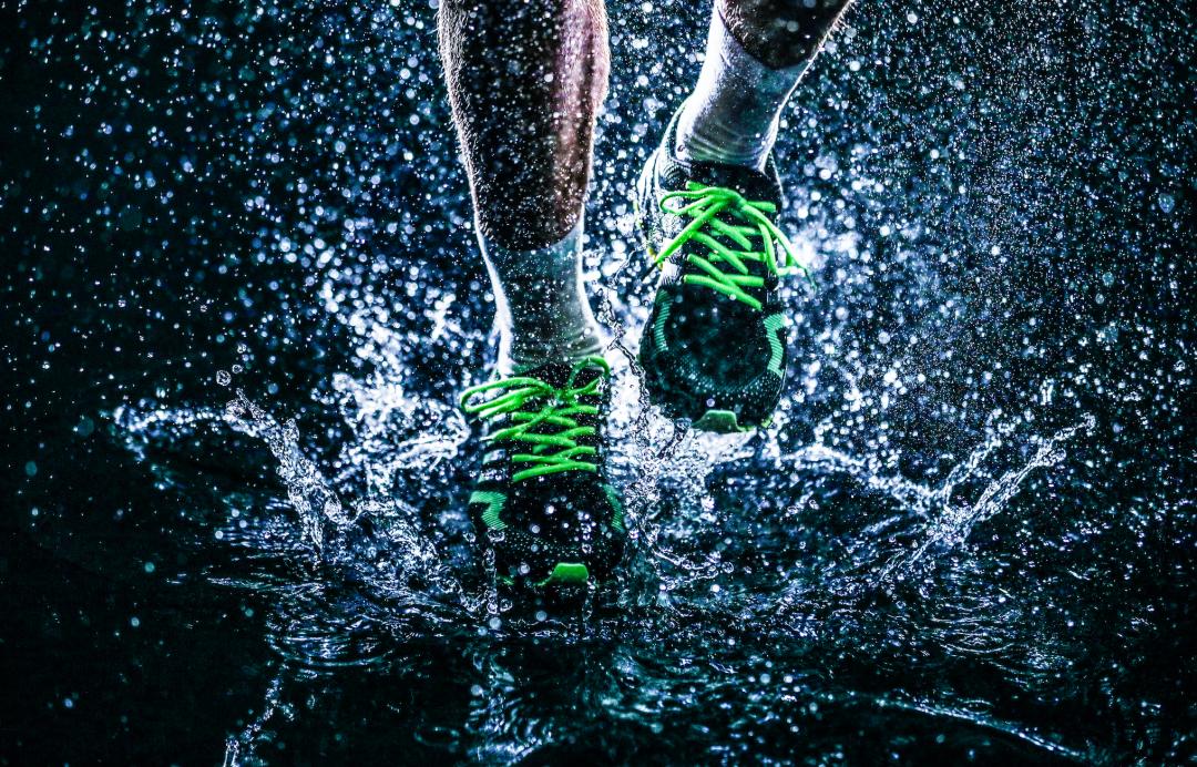 贵人鸟和安踏一个老板吗,安踏与贵人鸟质量