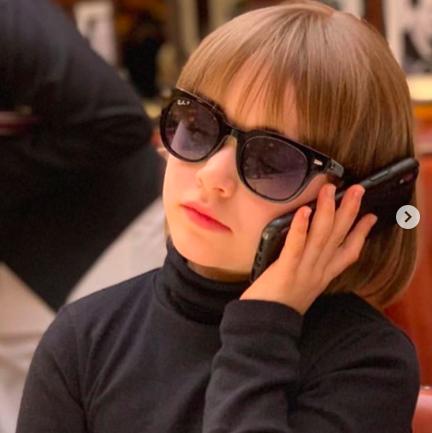 贝小七时装秀完整版,贝小七巴黎世家秀