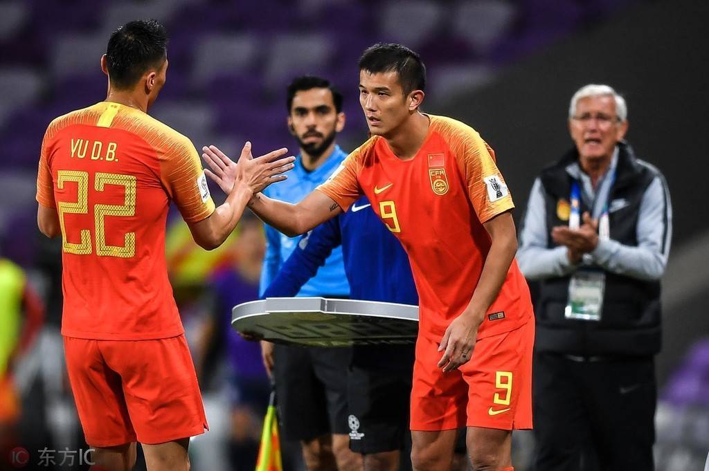 缩小防守面积过程中的手球,主动扩大防守范围手球