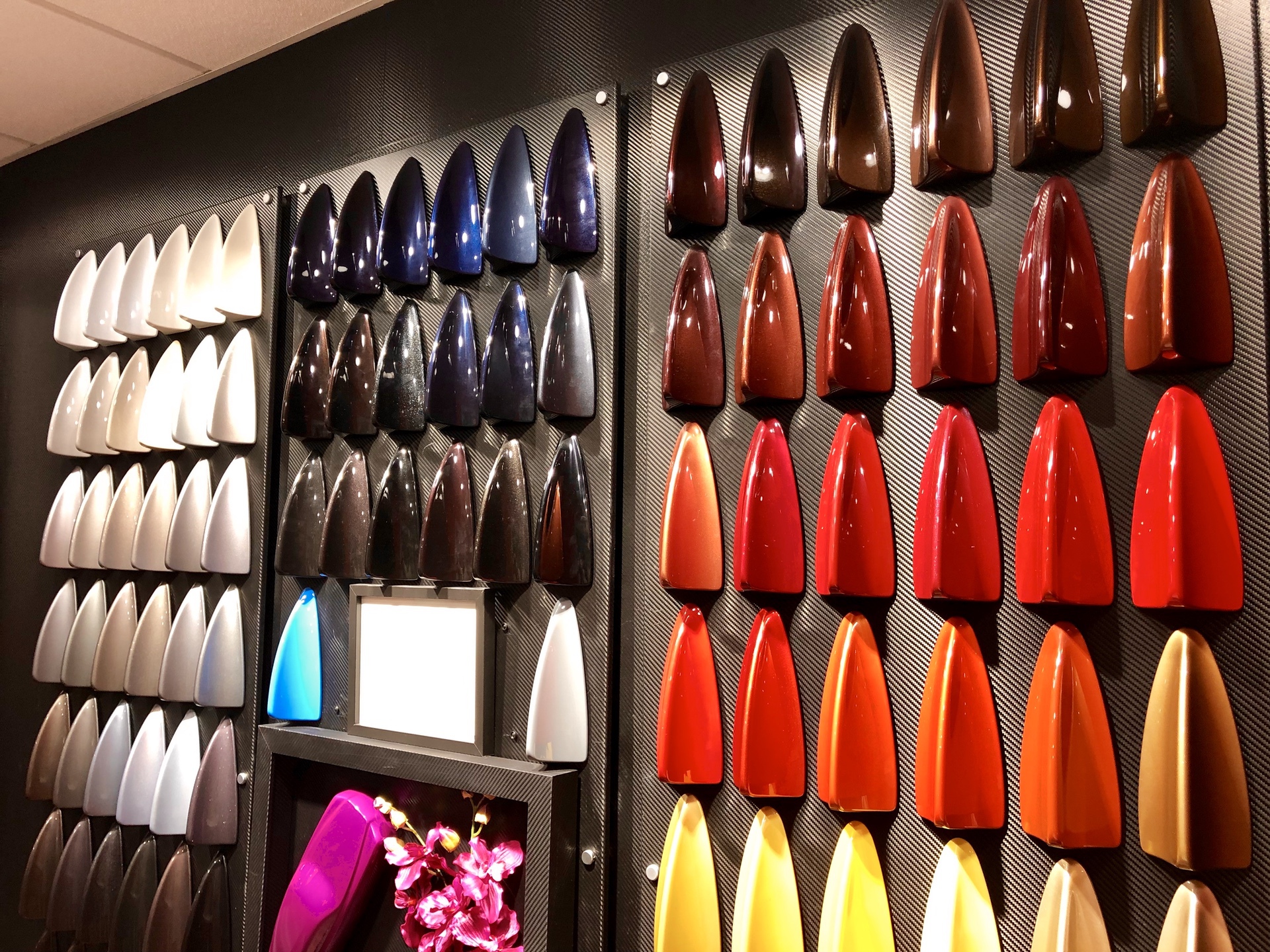 4s店整面喷漆要打掉原厂漆吗,4s店喷漆比原厂漆差吗