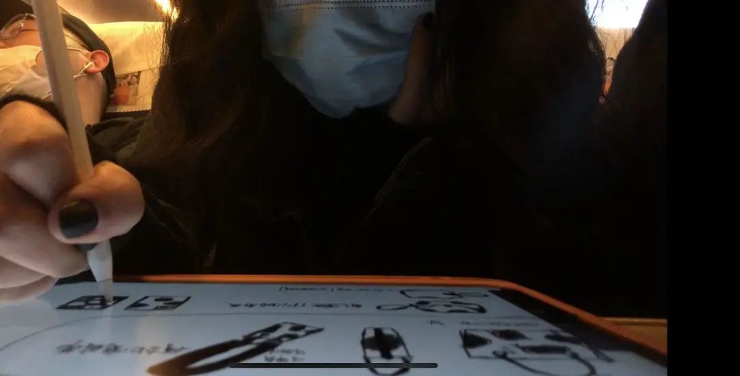 19岁少女赚400万,19岁大二女孩直播赚500万