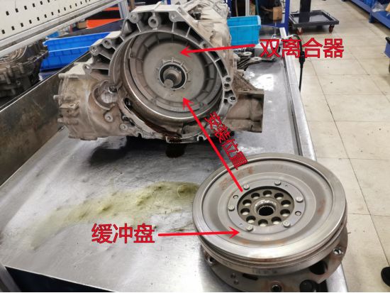 奥迪a6l变速箱顿挫怎么解决,奥迪变速箱顿挫打滑