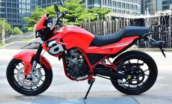 阿普利亚125踏板,阿普利亚125小钢炮