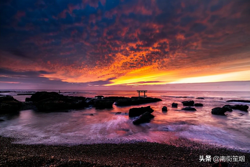 没有人会真正的一直陪你走下去,如果有个人能陪你从低谷期走出来