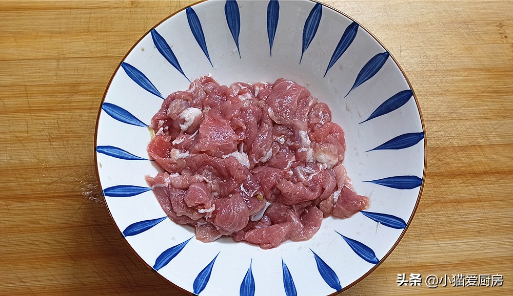 四川酸菜炒肉的家常做法,四川酸菜滑肉汤的正宗做法