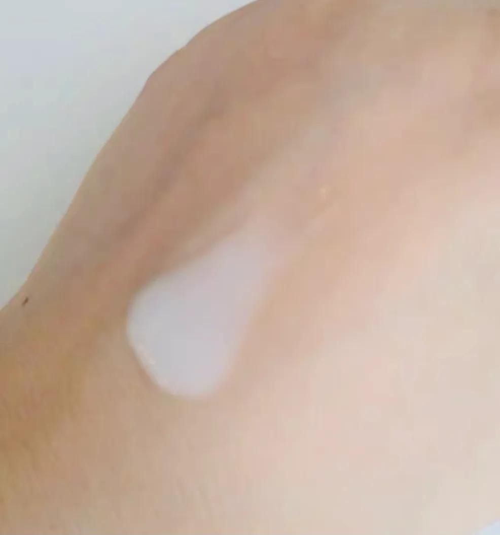 olay精华和珀莱雅双抗精华选哪个,olay小白瓶精华液适合年龄