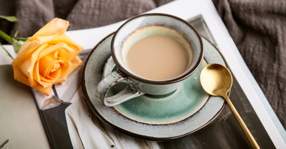 故事爱情与友情的抉择,爱情的纠结故事