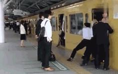 女人是用上半身思考的动物,女人是用什么思考的动物