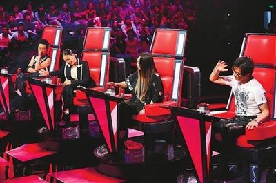 陈乐基当年被汪峰淘汰，4年后坐上导师席位，网友：比汪峰厉害