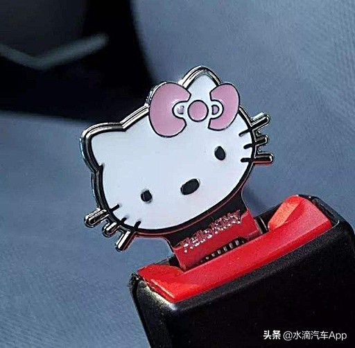 汽车放置装饰品隐患,车上放装饰品摆件有什么危险