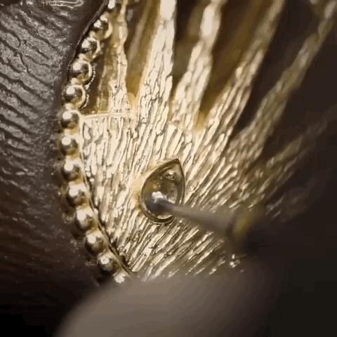 迪奥玩起手工艺?时尚首饰改走艺术路线了吗!