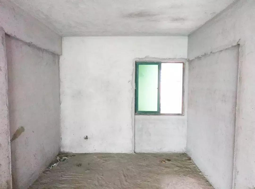 海口海甸岛二手房电梯三房总价90w,海口海甸岛二手房有露台