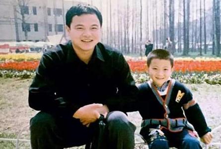 黄子韬装韩国人,黄子韬穷奢极欲