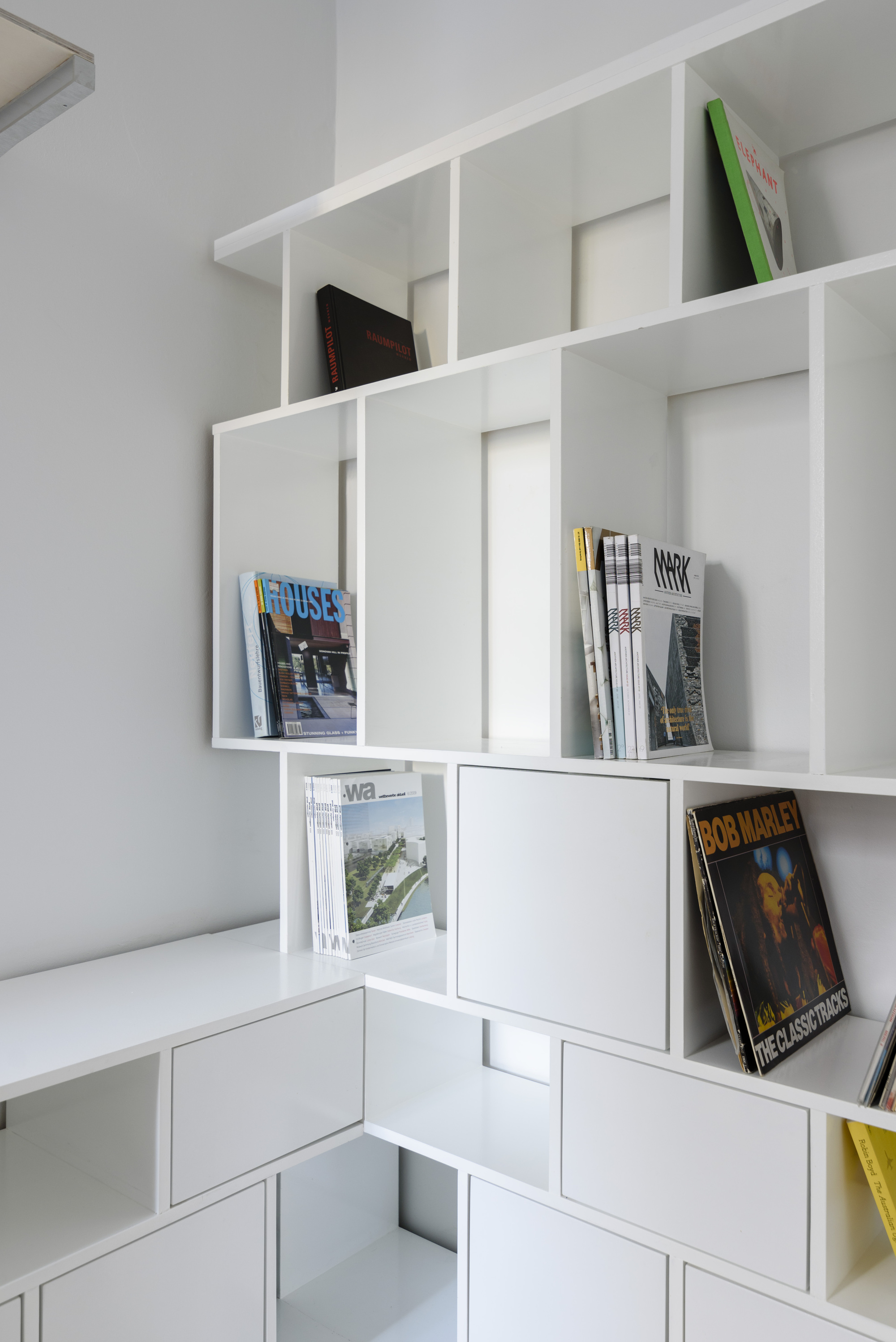 直线型台灯,冬日氛围感欧式小屋