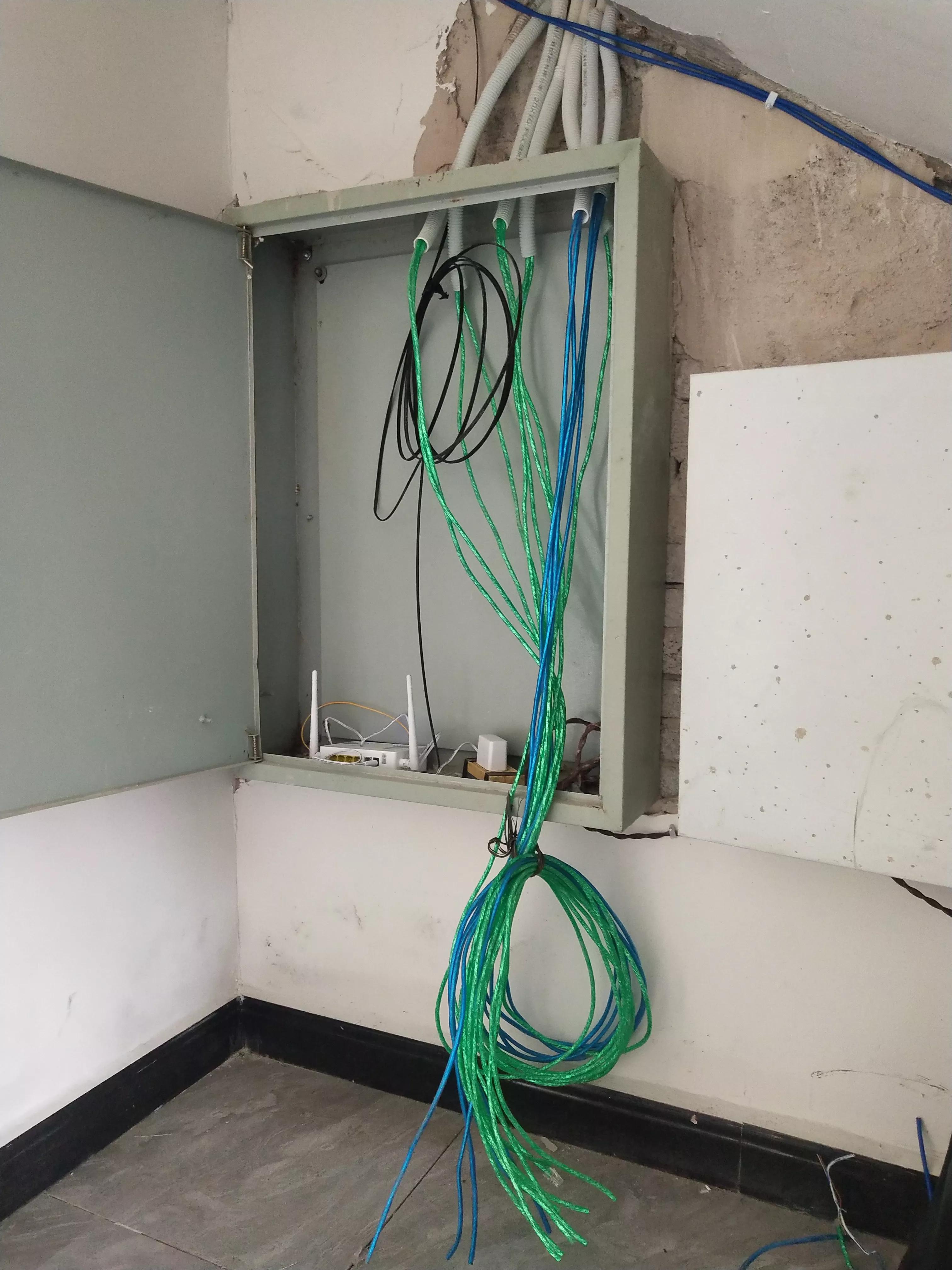 家里装弱电箱找谁合适,在家里装弱电箱