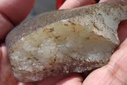 捡石头真的可以发财吗,石头捡到真能发财吗