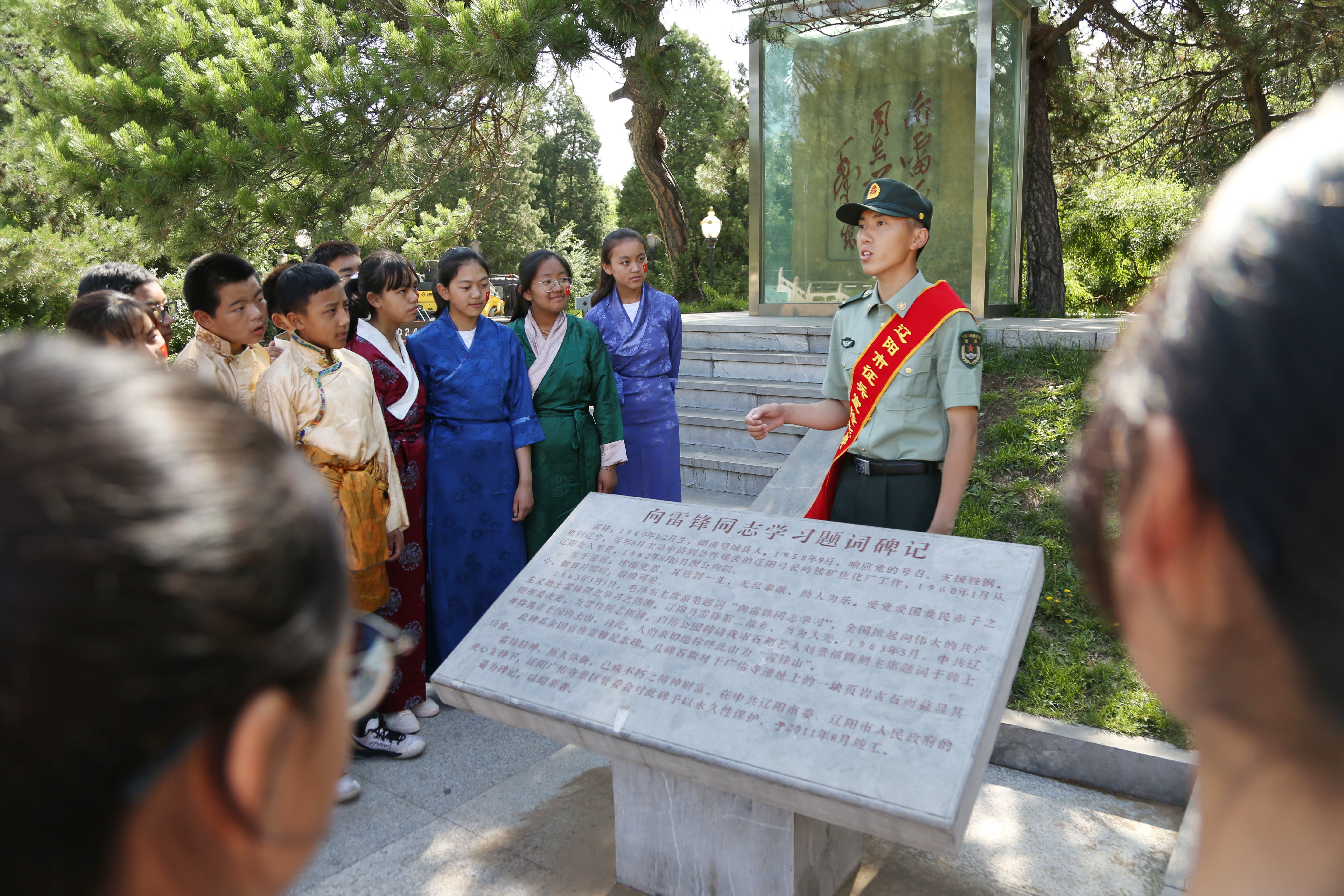 辽宁沈阳：广场“快闪”掀起参军热