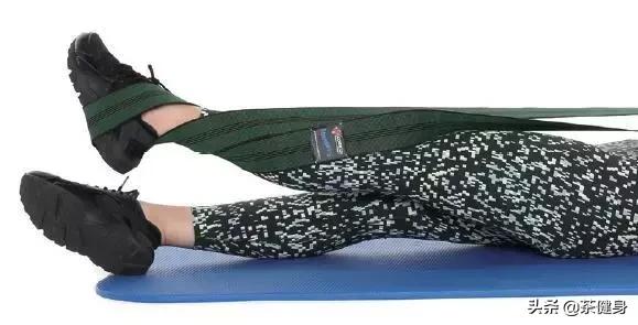 每天久坐办公桌前腰部疼痛来袭,4个拉伸放松动作有效缓解