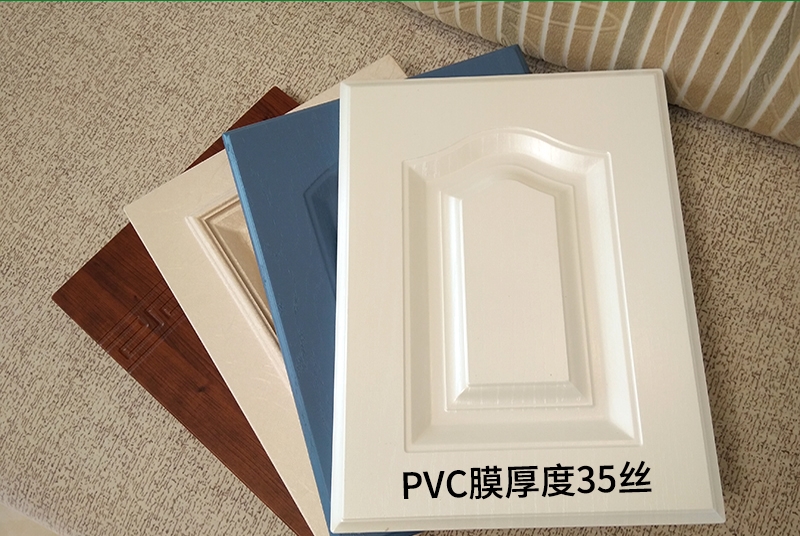 柜门推拉门和平开门哪个好,衣柜推拉门跟平开门哪个更实用