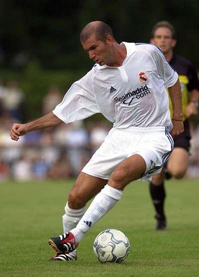 历届亚洲足球先生得主都有谁啊,历届国际足联普斯卡什奖得主