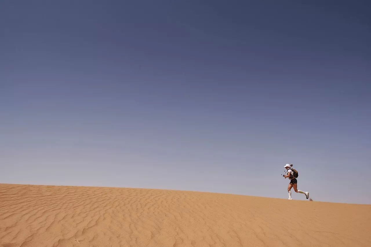 沙漠马拉松最快纪录,马拉松21公里世界纪录