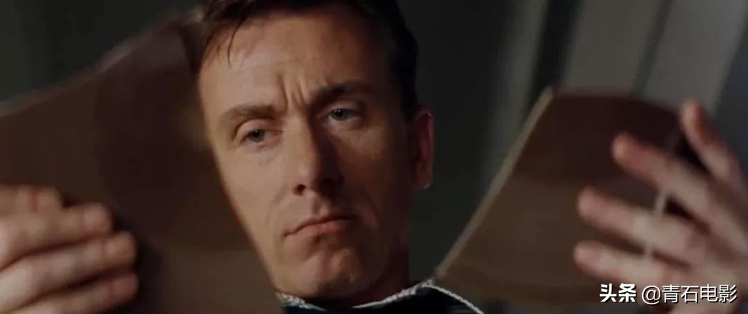 海上钢琴师1900为什么不下船台词,《海上钢琴师》深度解析