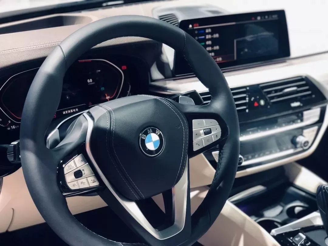 奔驰glccoupe2021款对比宝马x4,奔驰e300l宝马530li奥迪a6l怎么选