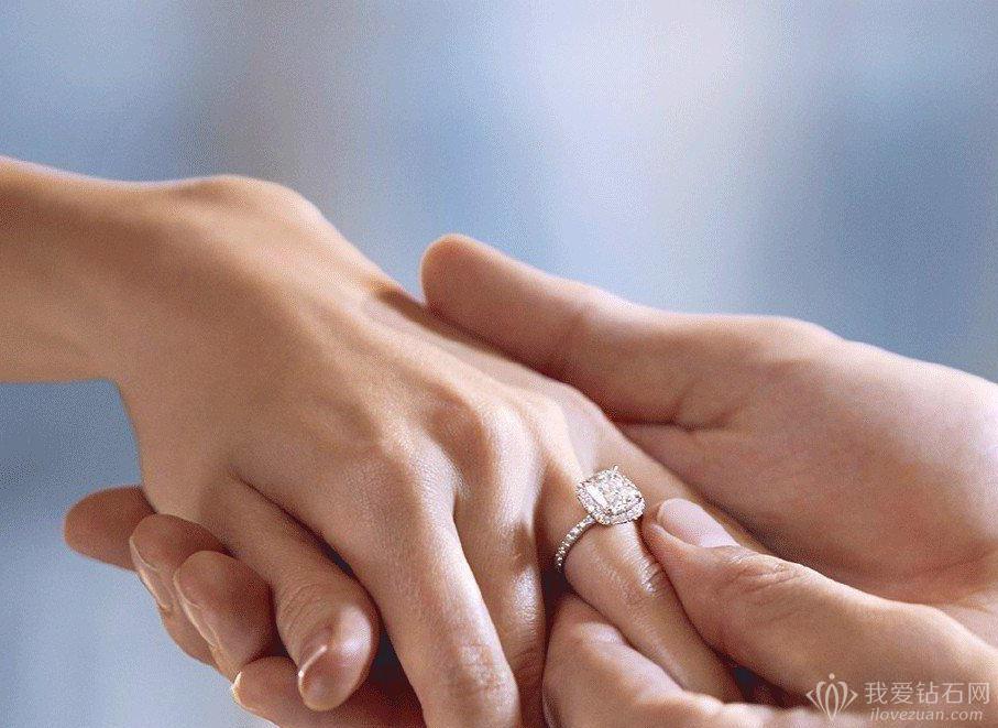 克徕帝钻戒5万什么样,5万买钻戒还是买黄金