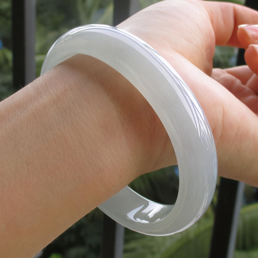 玉石之美到底美在哪里,玉石之美在于它的细腻