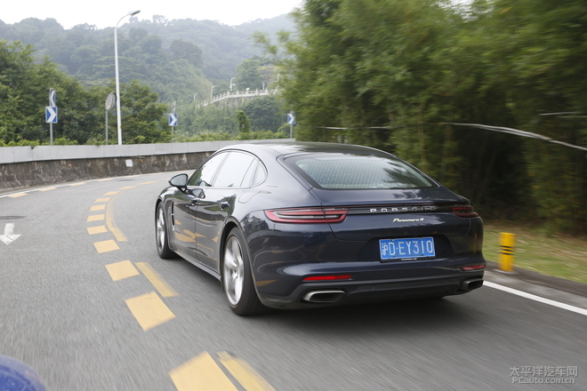 保时捷panamera混动深度测试 (全新保时捷panamera4s 2.9t试驾感受)