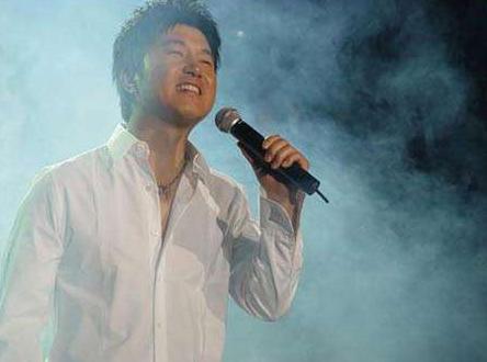 成名后抛弃两任妻子,成名后抛弃妻子迎娶白富美