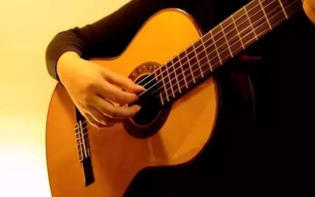 吉他羊肠弦,吉他常用的五种把位和弦