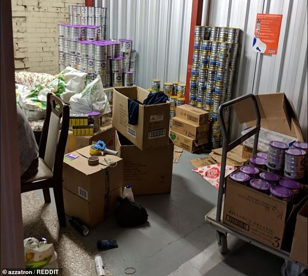 澳母亲抱怨无奶粉可买，曝光奶粉仓库照片，数百罐奶粉将运往中国