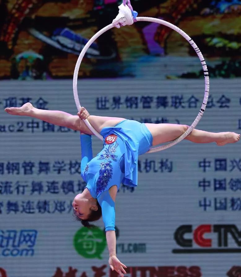 赵丽颖“半裸照”刷屏:以貌取人,其实很公平