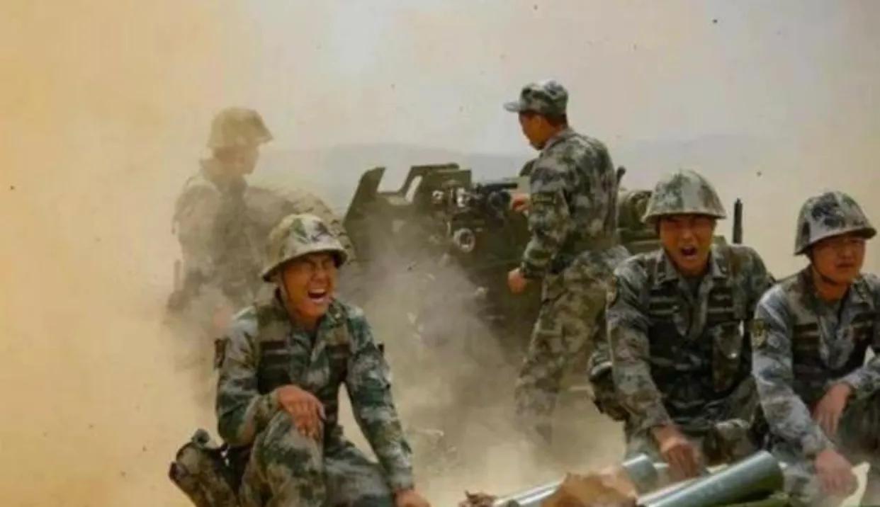 炮兵实弹射击差点砸到队友,炮兵射击的影响