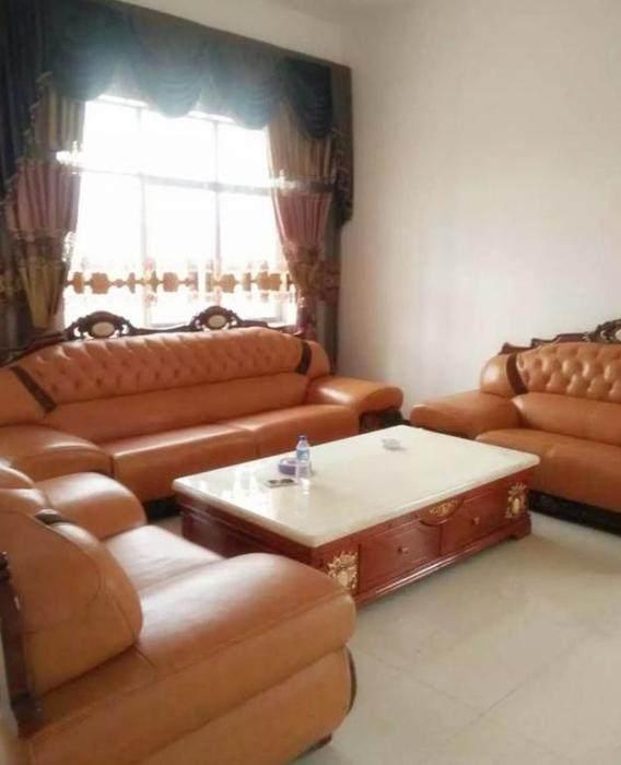 同学老家的别墅视频,同学家农村别墅