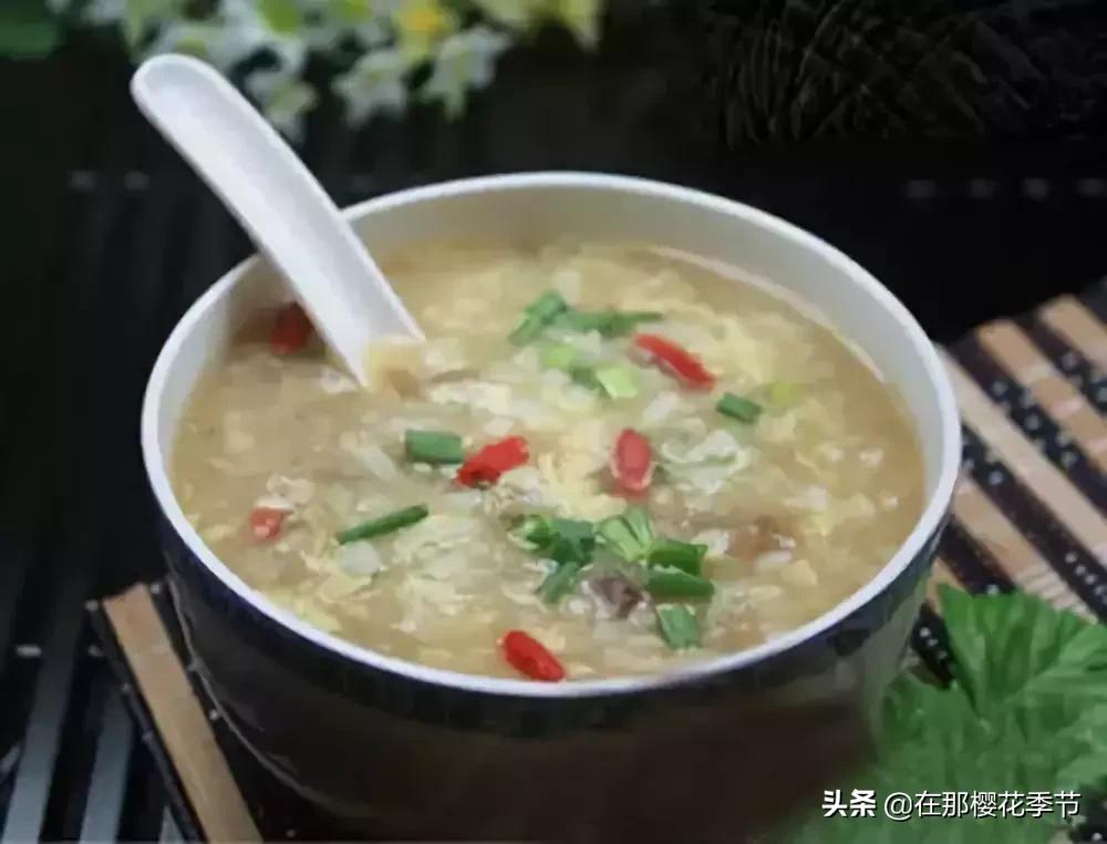 一位客家妈妈用艾草煮水给儿子洗澡,结果万万没想到...