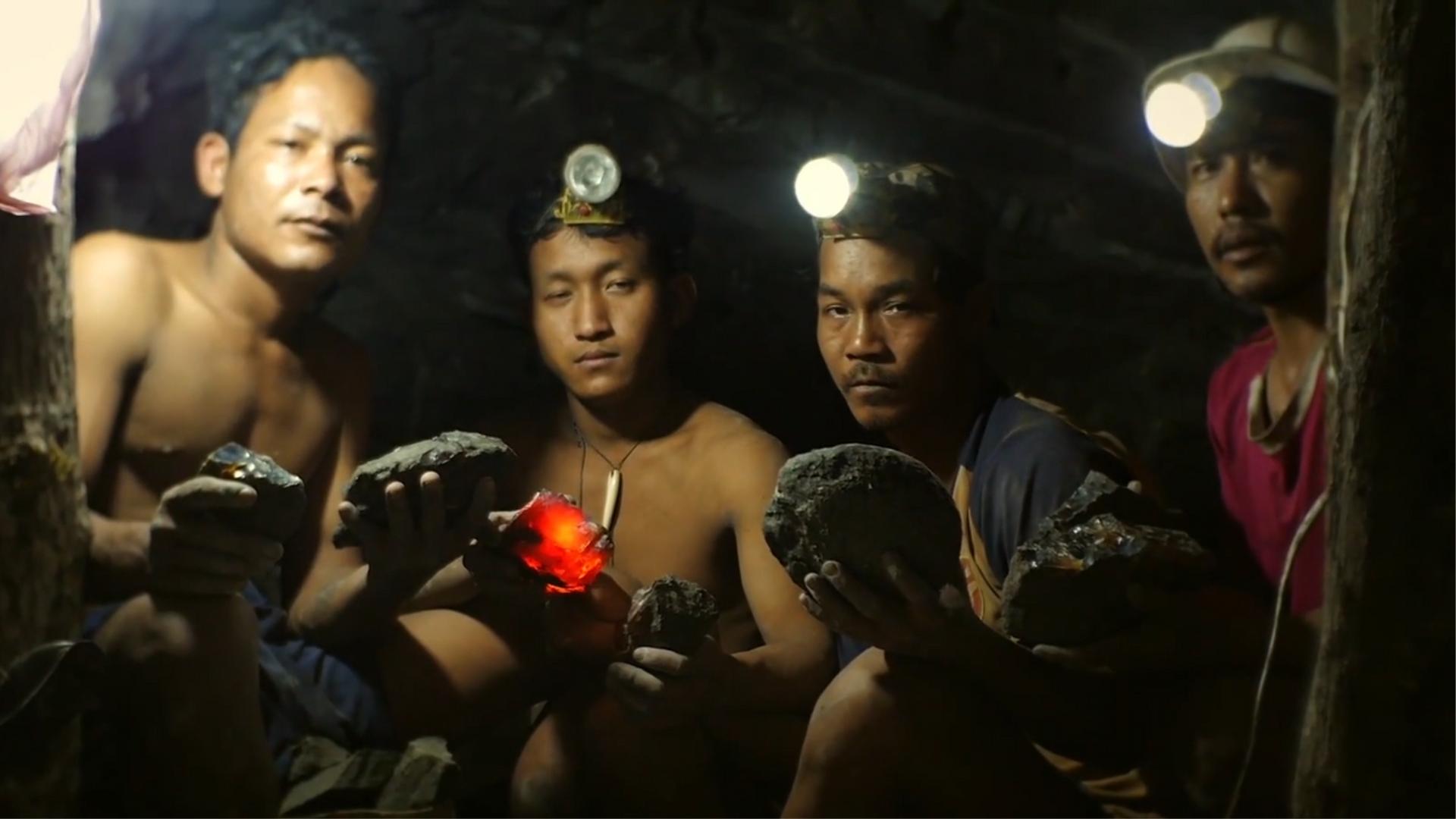 缅甸血珀挖矿,缅甸血珀单珠值多少钱