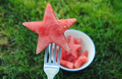 切西瓜就得用这个切瓜神器,三种切瓜神器哪个最好用