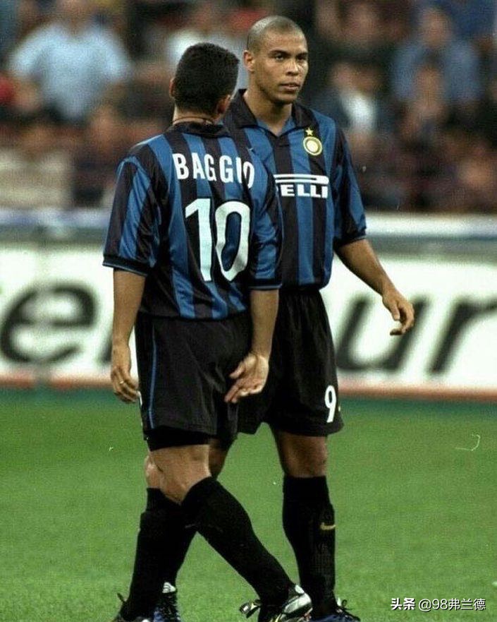 世纪末混乱的蓝黑色-巴乔《天上的门》25