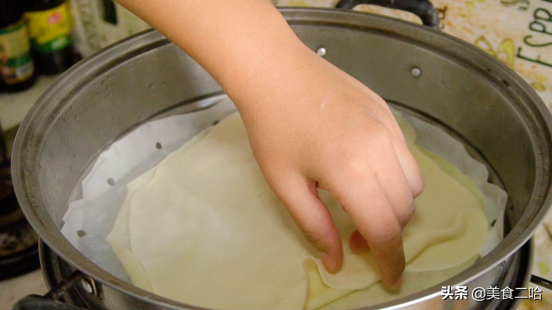 水烙馍怎样做才能软透亮,河南水烙馍