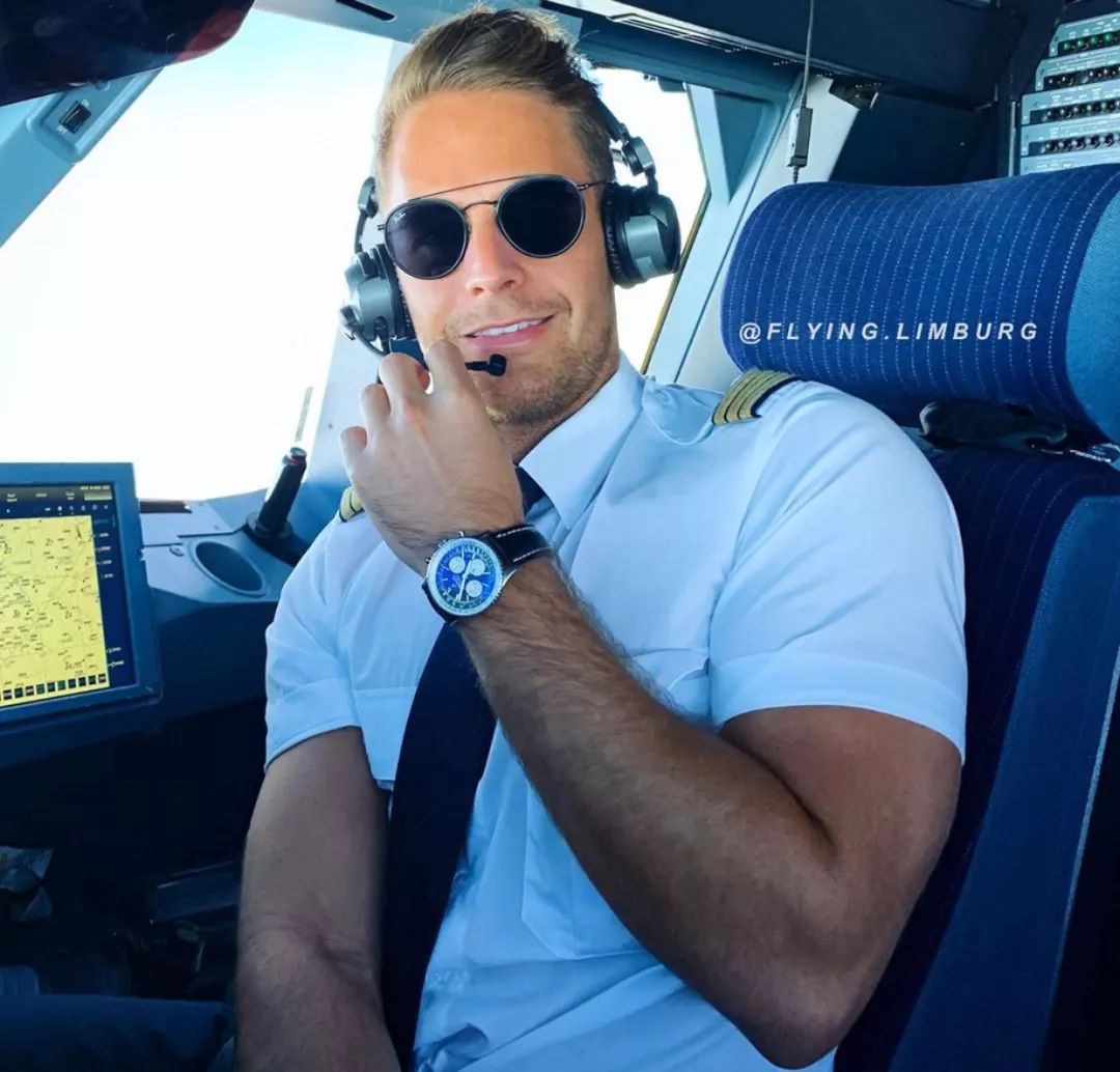 3万预算买运动表,除了欧米茄万国,百年灵必须拥有位置