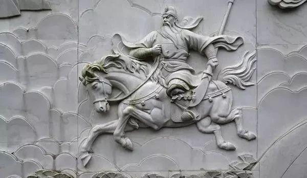 云南石雕关公人物雕像,关公雕像佛纹寓意