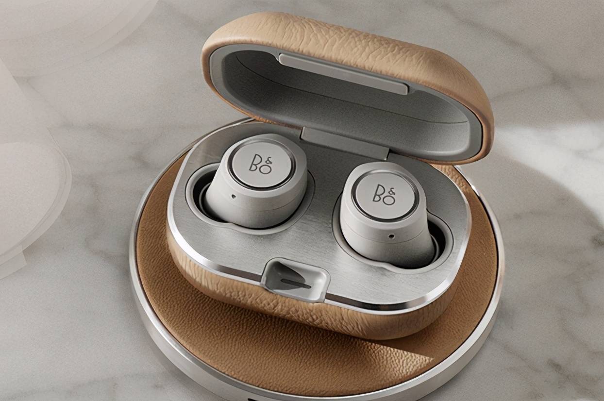 无线蓝牙耳机和头戴式耳机哪个好,挂脖蓝牙耳机和无线耳机哪个好用