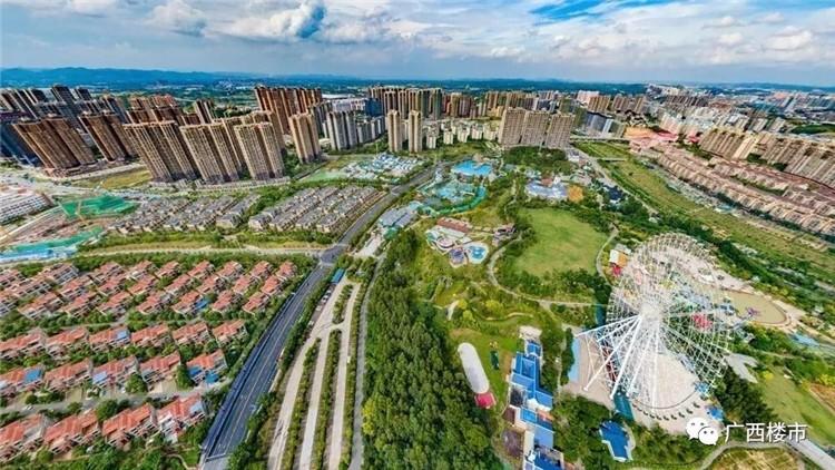 凤岭北+1号线旁+二中街对面难怪这个39-61㎡公寓那么火