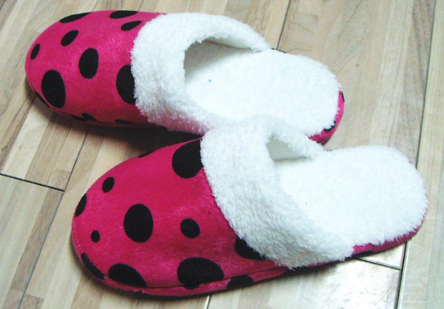 拖鞋穿了不臭,拖鞋穿久了不脏但黑了咋办