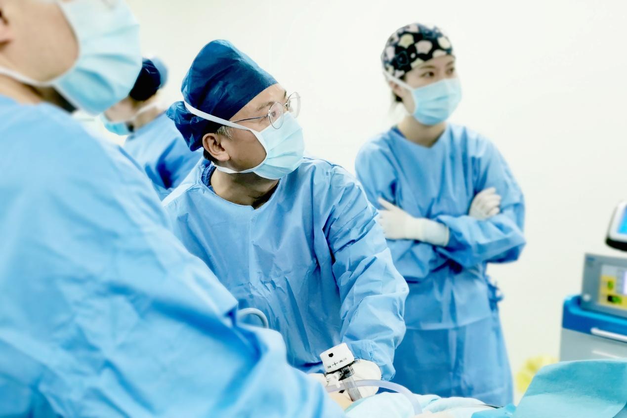 肝血管瘤为什么要切除胆囊,肝脏血管瘤微创手术需要住院吗