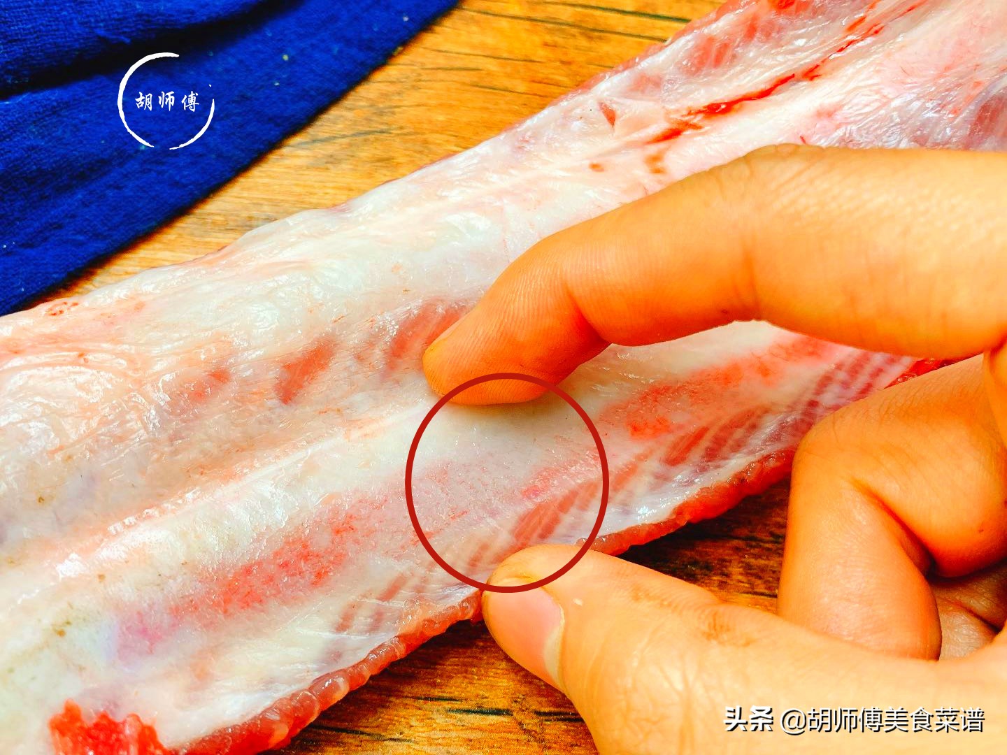 炖排骨先炒葱姜汤不白,炖排骨有人先焯水