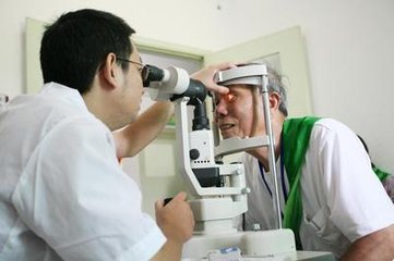 白内障患者担心的手术风险及术后问题到底有多大？